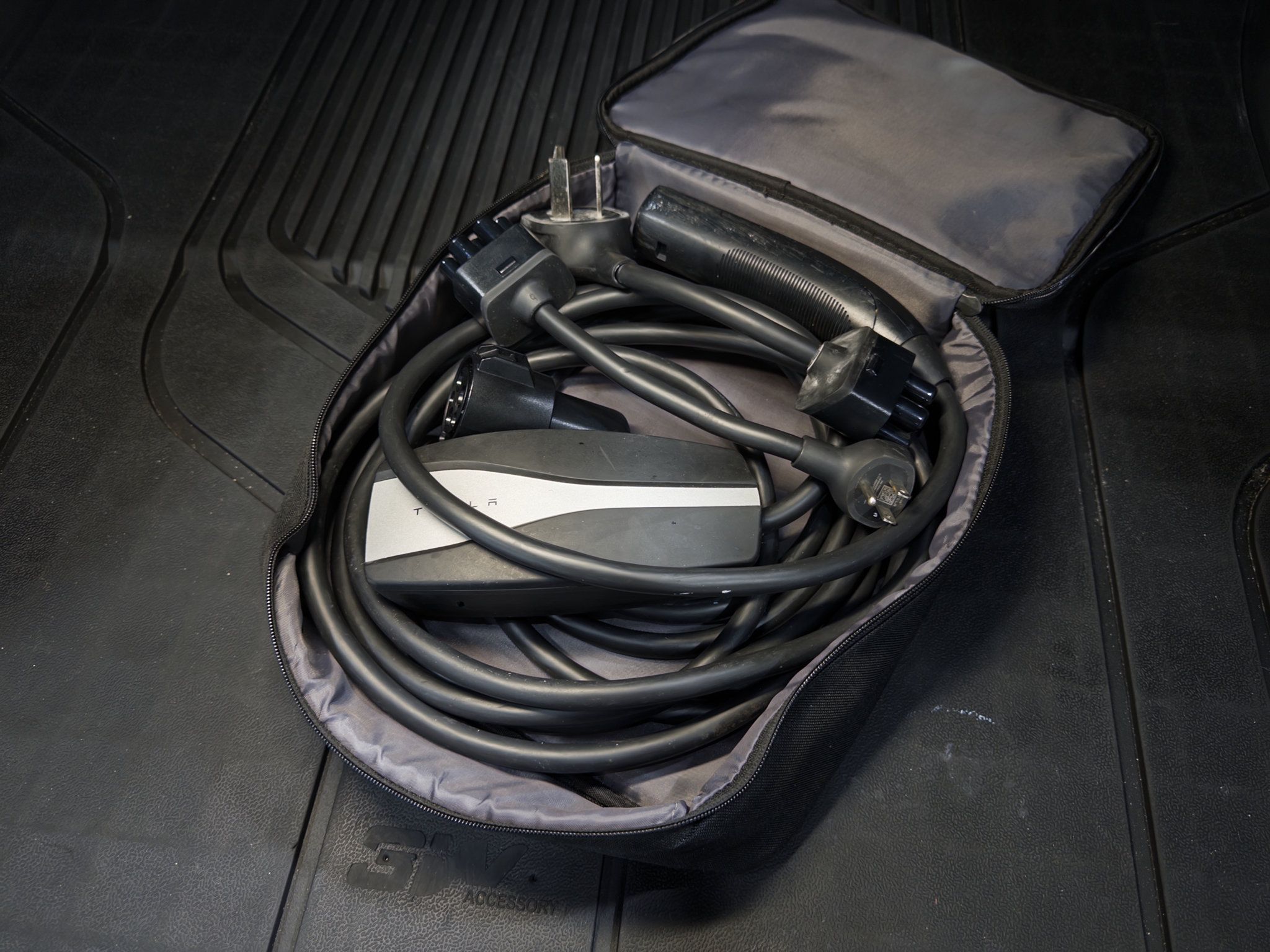 Used 2022 Tesla Model Y Long Range AWD/4WD image 6