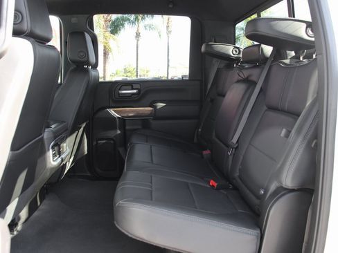 Used 2022 Chevrolet Silverado 2500 High Country image 38