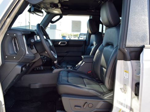 New 2026 Ford Bronco Outer Banks AWD/4WD image 18