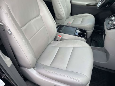Used 2018 Toyota Sienna XLE w/ XLE Navigation Package AWD/4WD image 20