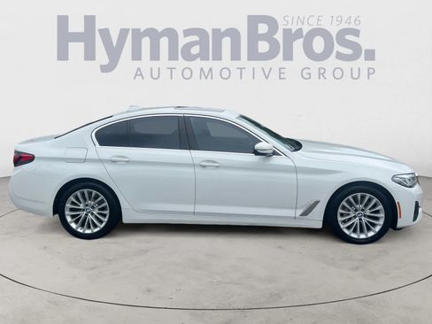 Used 2021 BMW 530i xDrive w/ Premium Package AWD/4WD image 2
