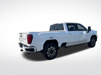 Used 2024 GMC Sierra 3500 Denali Ultimate AWD/4WD video 3