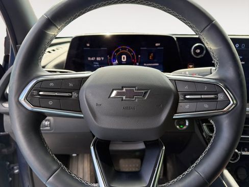 Used 2026 Chevrolet Traverse LT w/ Midnight/Sport Edition AWD/4WD image 6