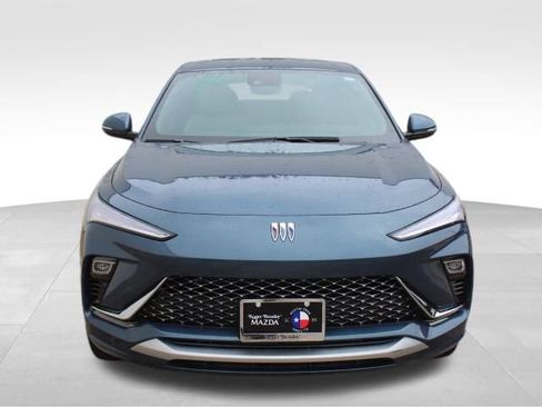 Used 2024 Buick Envista Avenir image 2