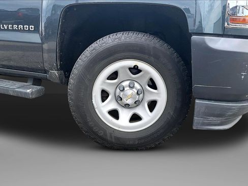 Used 2017 Chevrolet Silverado 1500 W/T w/ Trailering Package image 2