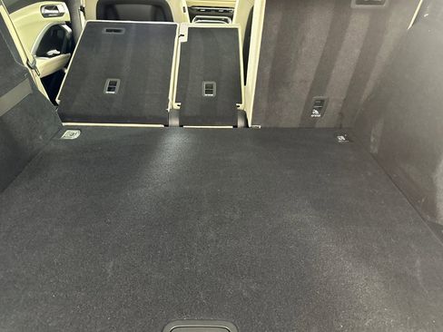 Used 2025 Audi Q5 Premium w/ Convenience Package image 14