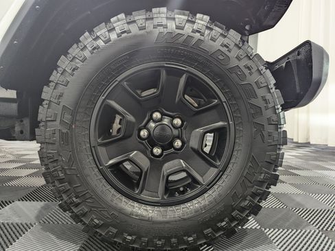 Used 2023 Jeep Gladiator Mojave w/ LED Lighting Group image 8