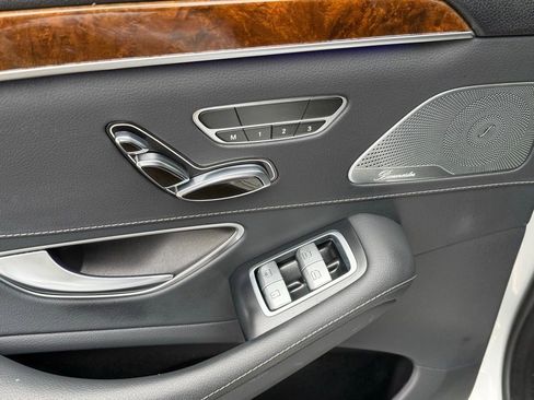 Used 2015 Mercedes-Benz S 550 Sedan image 15