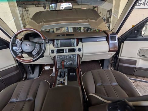 Used 2011 Land Rover Range Rover Supercharged AWD/4WD image 19