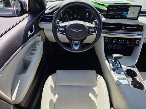 Used 2025 Genesis G70 2.5T RWD image 12