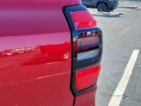 Used 2025 Toyota 4Runner TRD Off-Road Premium image 12