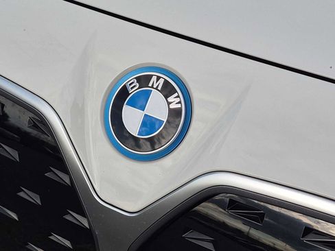 Used 2024 BMW i4 eDrive35 w/ Premium Package RWD image 12