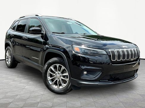 Used 2020 Jeep Cherokee Latitude Plus w/ Cold Weather Group AWD/4WD image 3