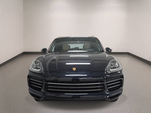 Certified 2023 Porsche Cayenne AWD/4WD image 9