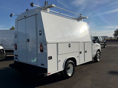 Used 2023 Ford E-350 and Econoline 350 Super Duty w/ Power Windows & Locks Group image 6