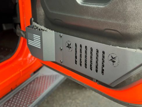 Used 2018 Jeep Wrangler Sport image 19