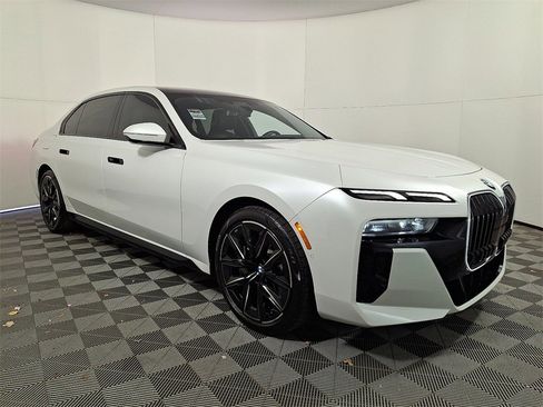 Used 2023 BMW 760i xDrive 760i xDrive image 4