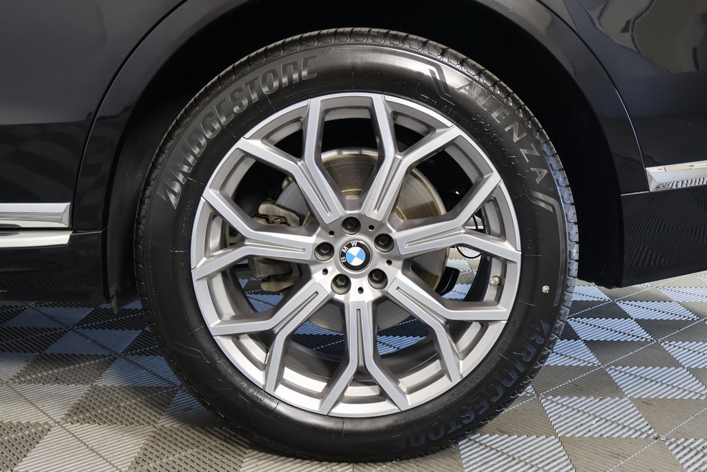 Used 2019 BMW X7 xDrive40i w/ Luxury Seating Package AWD/4WD image 16