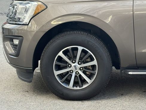 Certified 2019 Ford Expedition XLT w/ Equipment Group 202A image 10