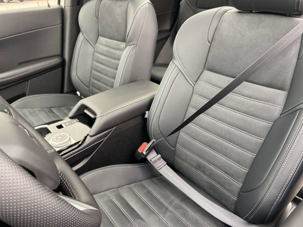 New 2026 Mitsubishi Outlander SE FWD image 16