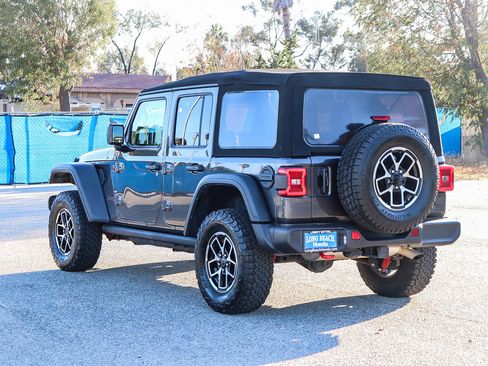 Used 2024 Jeep Wrangler Unlimited Rubicon w/ Convenience Group image 8