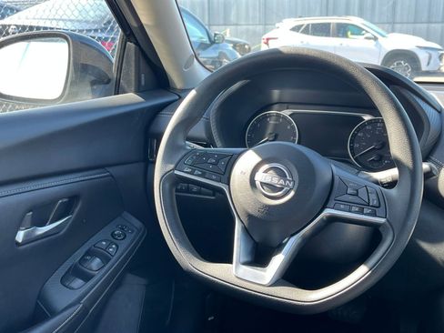 Used 2025 Nissan Sentra SV image 27