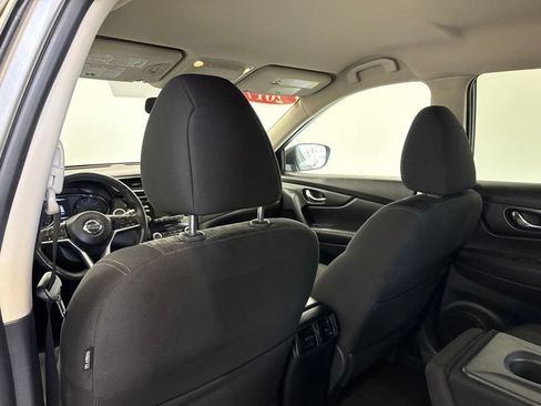 Used 2017 Nissan Rogue SV AWD/4WD image 17