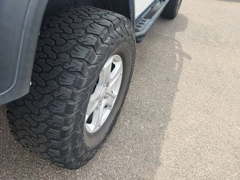 Used 2018 Jeep Wrangler Unlimited Sport S AWD/4WD image 15