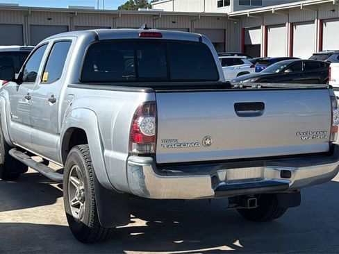 Used 2014 Toyota Tacoma PreRunner w/ SR5 Package image 5