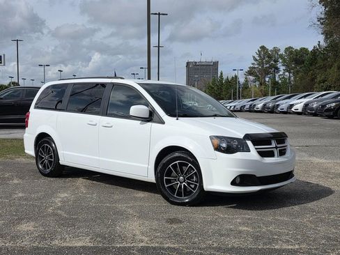 Used 2019 Dodge Grand Caravan GT image 2