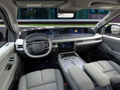 New 2026 Lincoln Navigator L Reserve w/ Jet Appearance Package AWD/4WD image 9