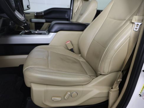 Used 2017 Ford F150 Lariat w/ Equipment Group 502A Luxury image 7