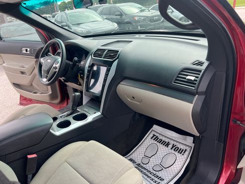 Used 2014 Ford Explorer FWD image 13