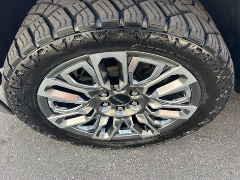 Used 2018 GMC Sierra 1500 SLT image 9