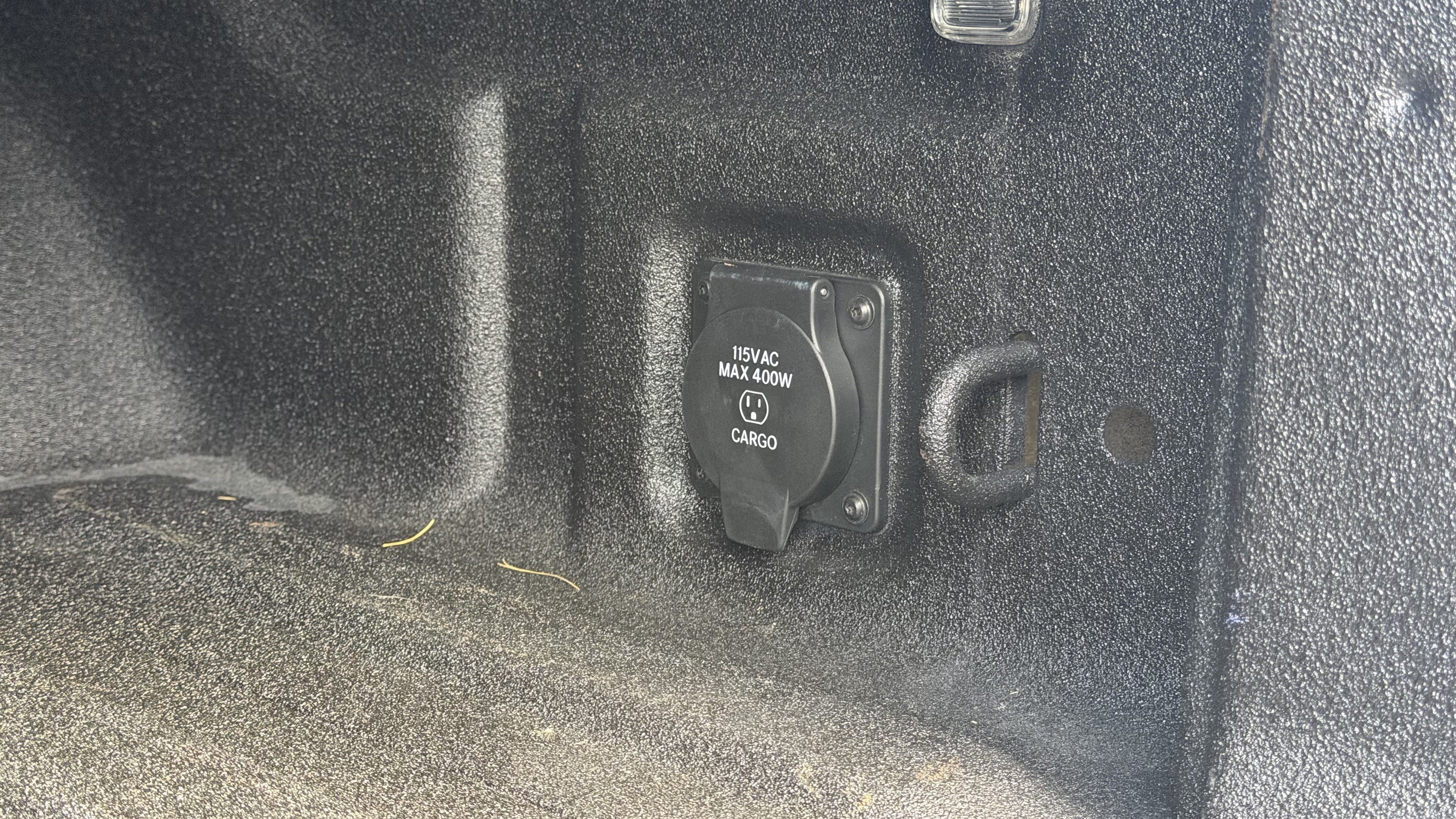 Used 2024 Jeep Gladiator Mojave AWD/4WD image 11