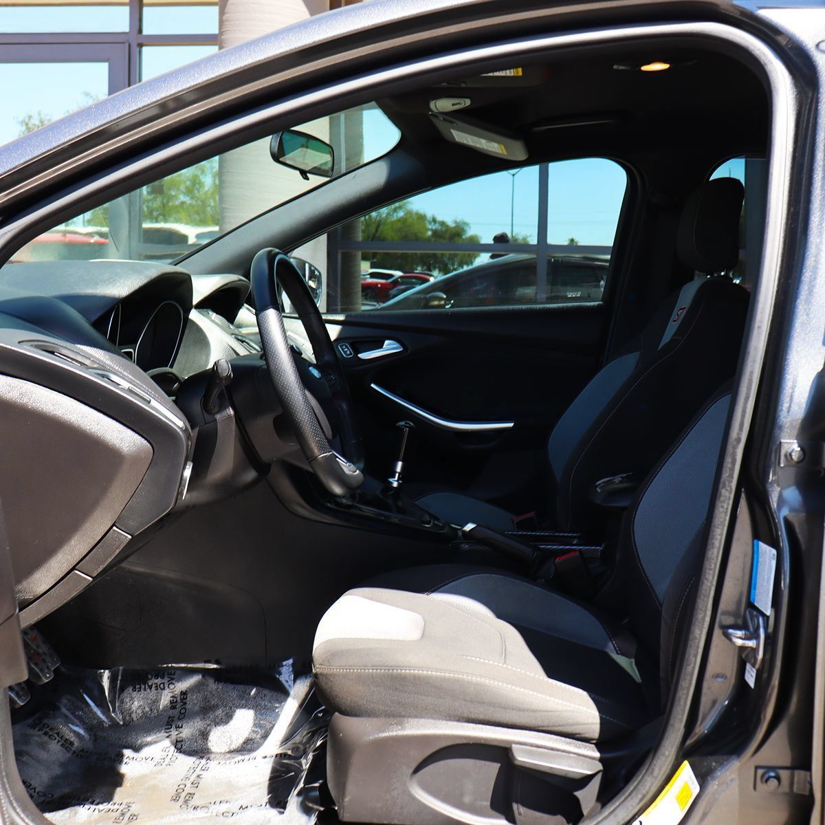 Used 2018 Ford Focus ST FWD image 37
