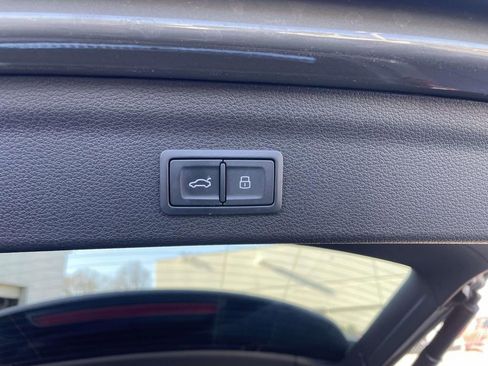 Used 2023 Audi Q3 2.0T Premium w/ Convenience Package image 49