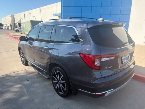 Used 2022 Honda Pilot Touring image 3