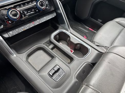 Used 2025 GMC Sierra 3500 Denali image 29