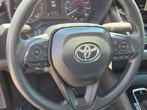 Used 2025 Toyota Corolla LE FWD image 25