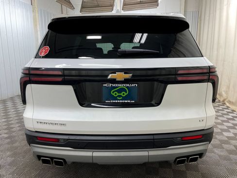 Certified 2024 Chevrolet Traverse LT FWD image 17