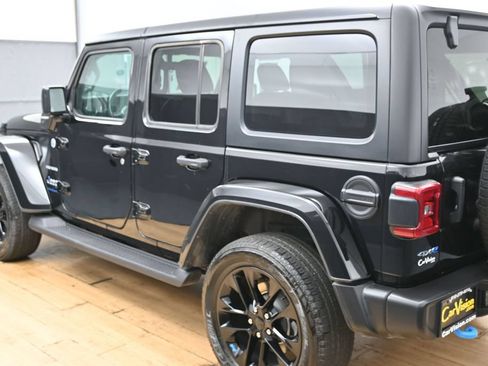 Used 2023 Jeep Wrangler Unlimited Sahara w/ Cold Weather Group AWD/4WD image 40