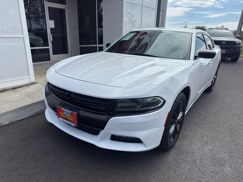 Used 2021 Dodge Charger SXT w/ Blacktop Package AWD/4WD image 2