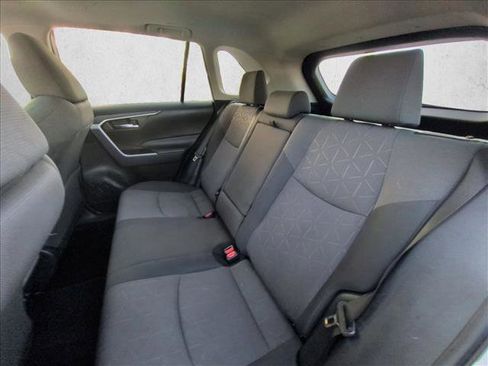 Used 2019 Toyota RAV4 XLE w/ Convenience Package image 19