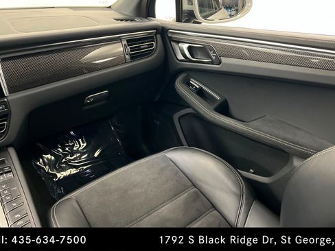 Used 2021 Porsche Macan GTS AWD/4WD image 10