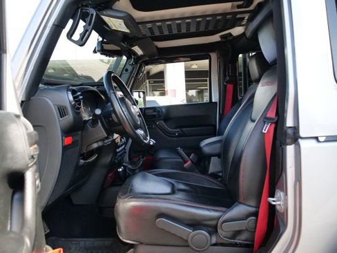 Used 2017 Jeep Wrangler Rubicon AWD/4WD image 34