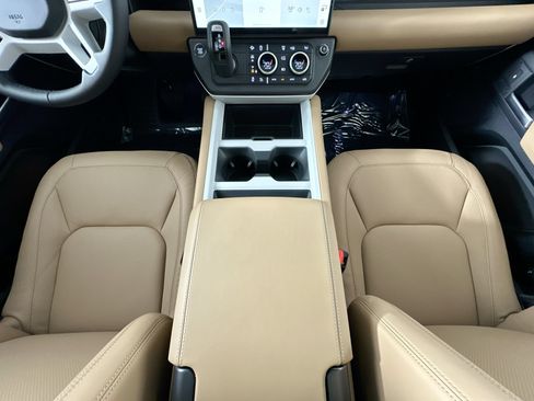 New 2026 Land Rover Defender 110 X-Dynamic SE AWD/4WD image 22