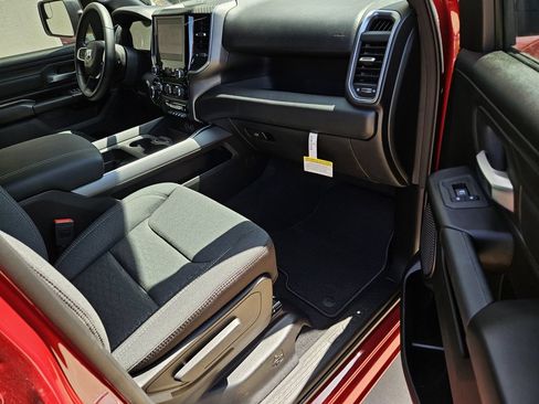 New 2026 RAM 1500 Express AWD/4WD image 7