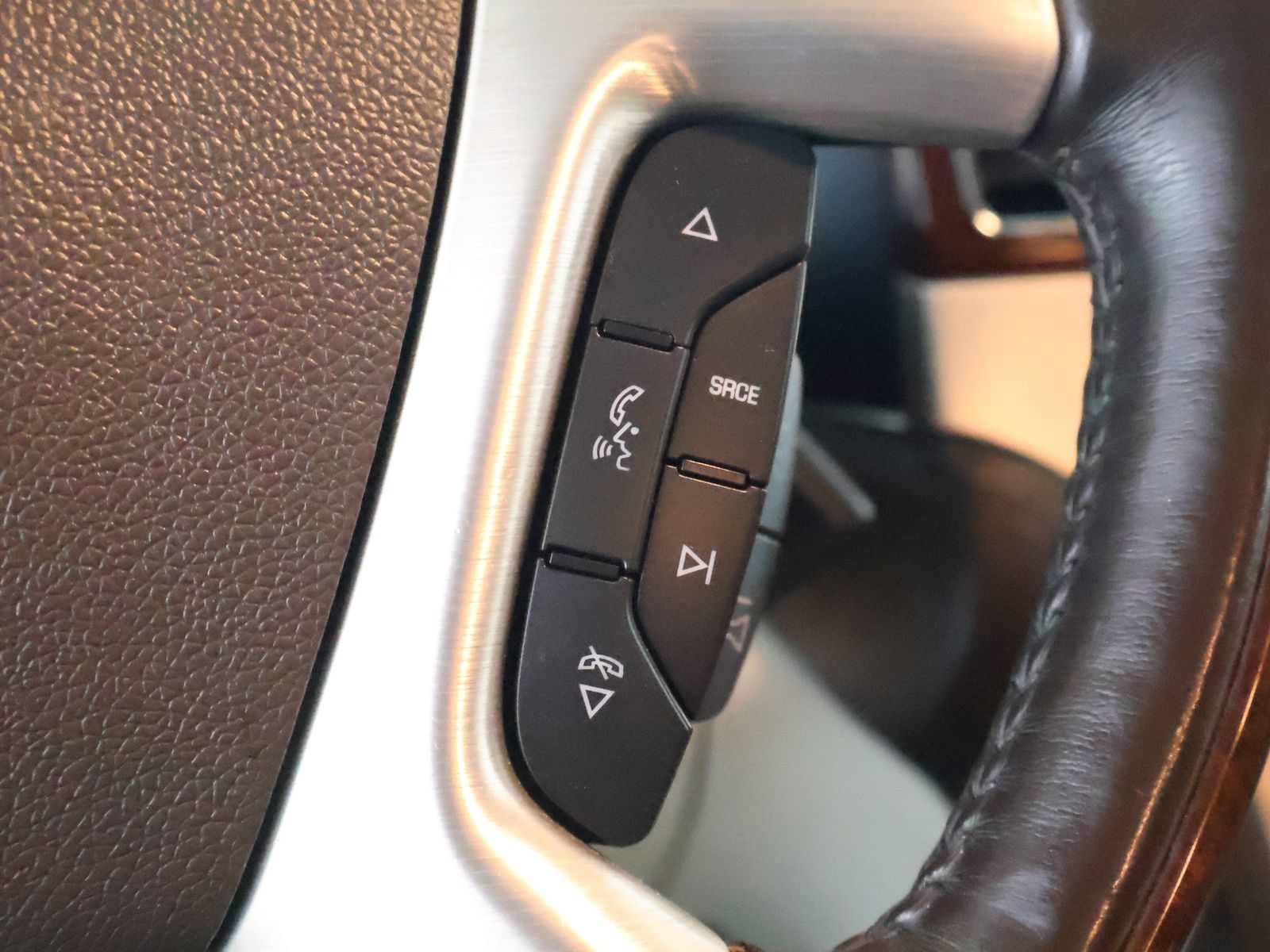 Used 2014 Cadillac Escalade Platinum AWD/4WD image 36
