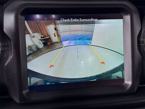 Used 2022 Jeep Wrangler Unlimited Sahara w/ Cold Weather Group AWD/4WD image 36